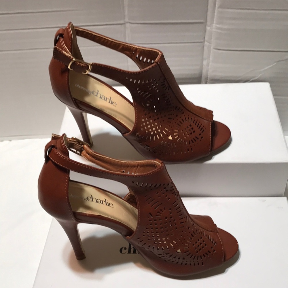 New! Charming Charlie heels - Picture 1 of 6